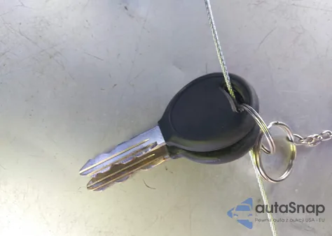 2000 Jeep Cherokee Sport from USA, damaged, VIN 1J4FT48S1YL139895